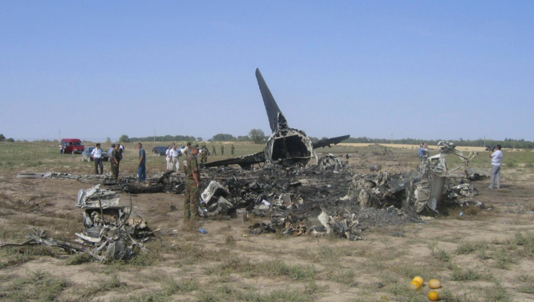 18 лет полной тишины: Бишкек вспоминает жертв авиакатастрофы рейса GI-...